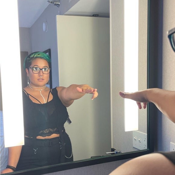 Meet your Posher, Mallory - Picture 3 of 5